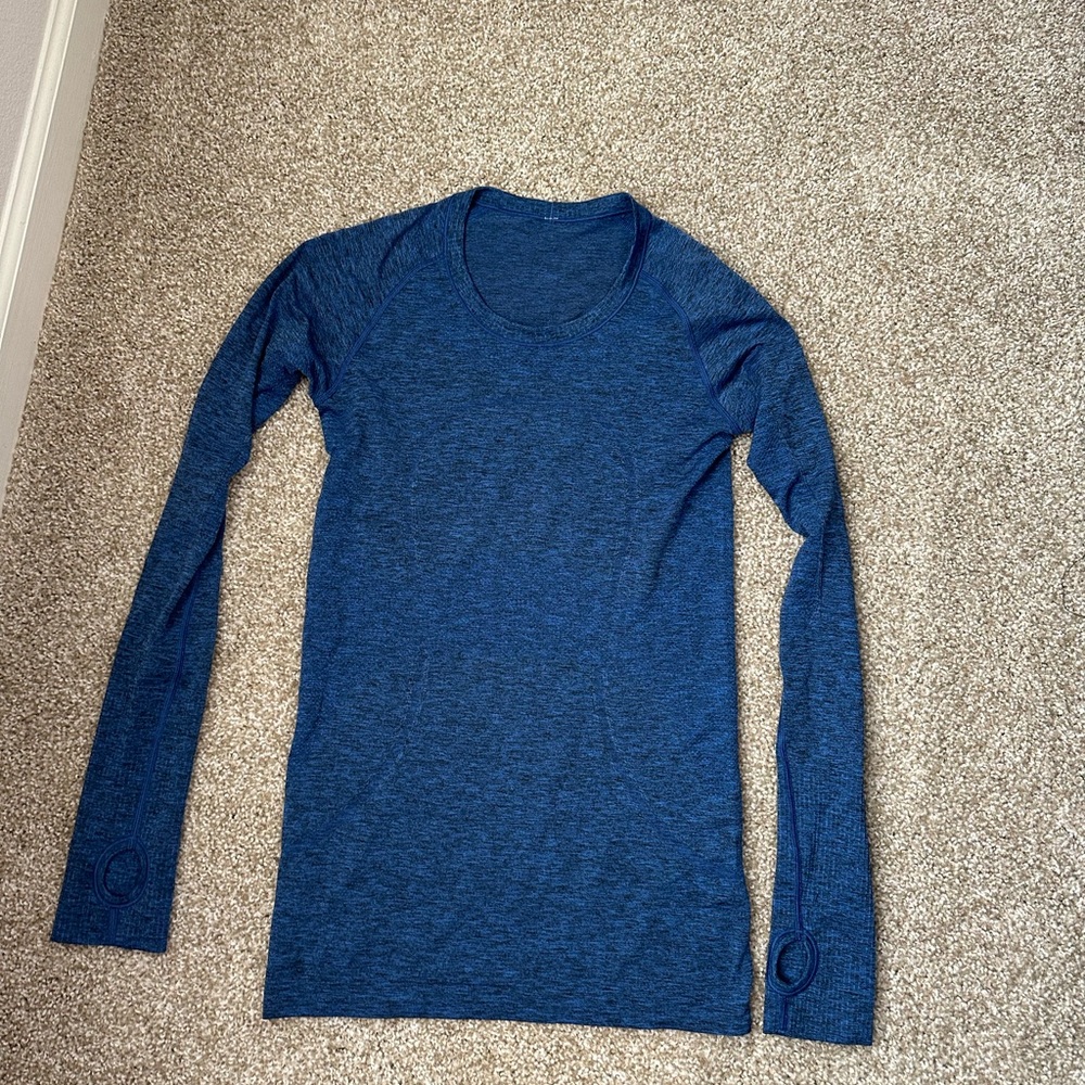 Women’s Lululemon Shirt